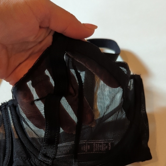 Victoria's Secret Very Sexy Unlined Balconet Sheer Black Bra Size 32DD - Picture 4 of 9